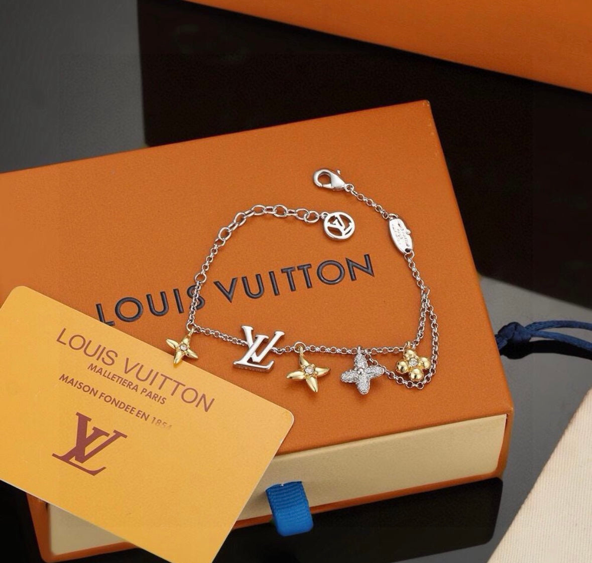 Louis Vuitton Silver necklace