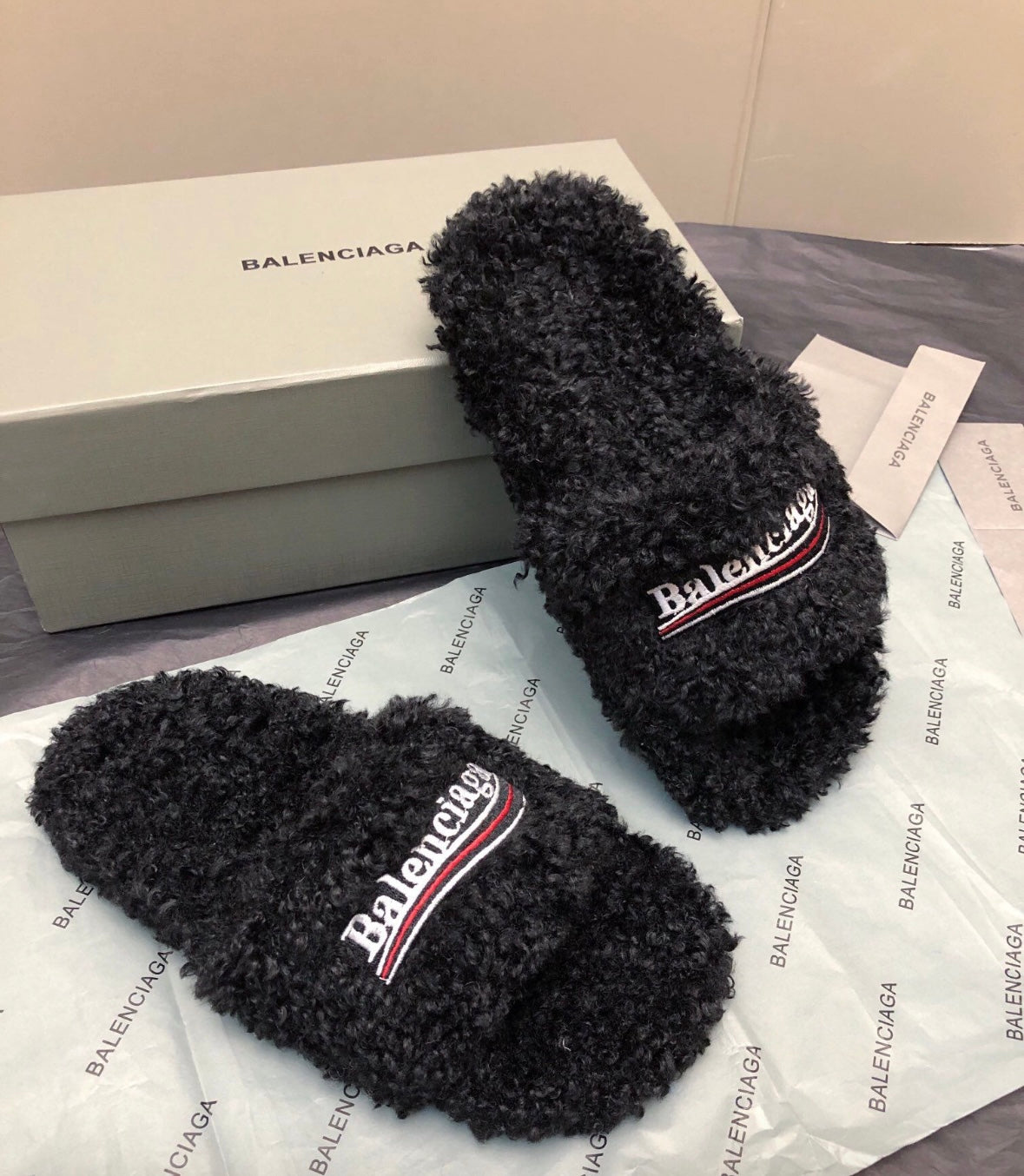 Balenciaga Slides Black