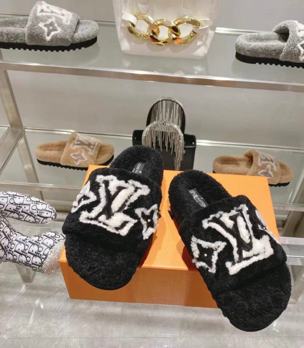 Louis Vuitton Slides Black